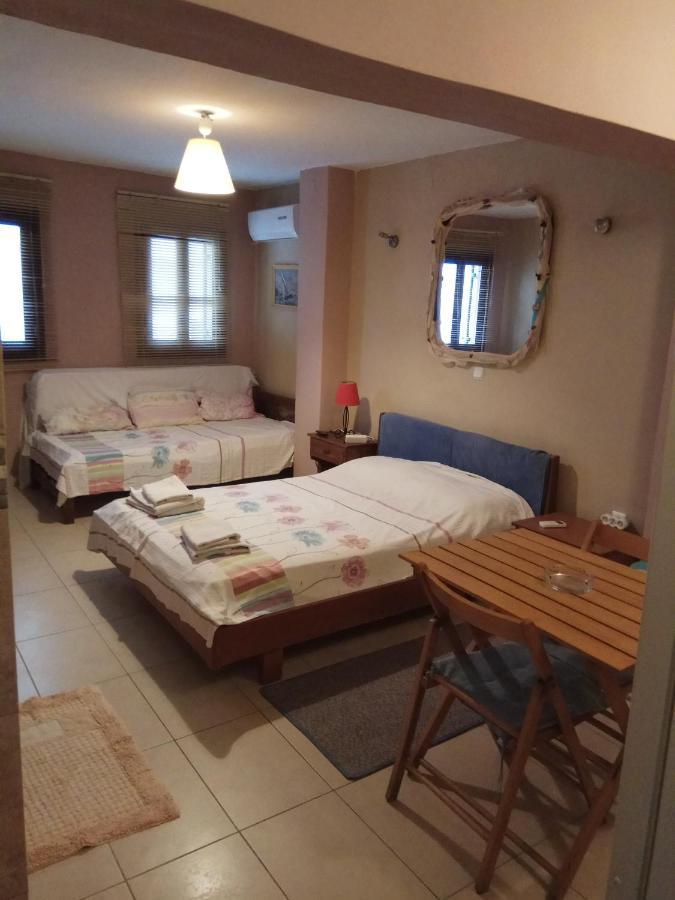 New Style In The Neighborhood Appartement Ermoupoli Buitenkant foto